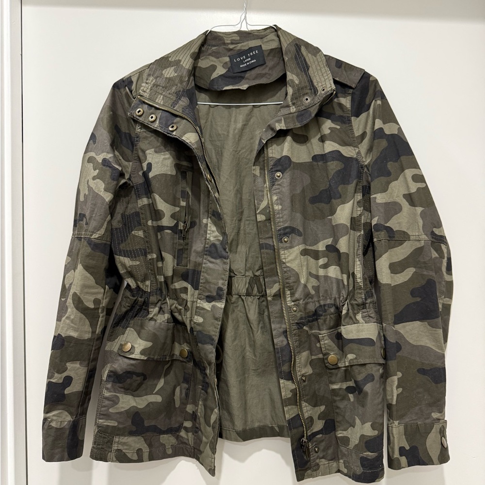 Love Tree Olive Camo Drawstring Waist Utility Jacket